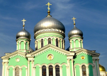 Храм в Серафимо-Дивеевском монастыре, Россия. Фото 3 – фотографии России