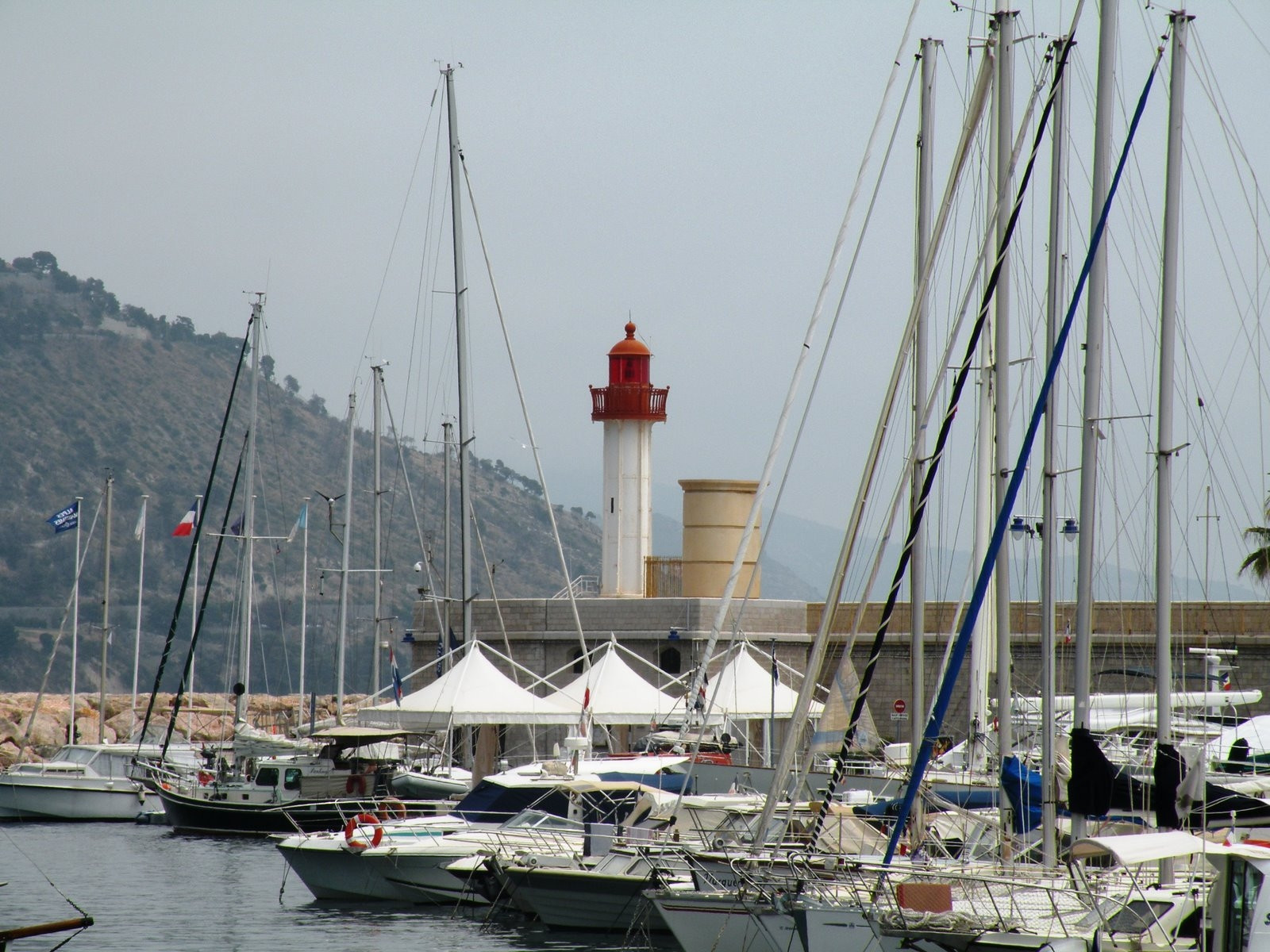 Яхты и катера в Ментоне, Франция. Фото 1 – фотографии Франции