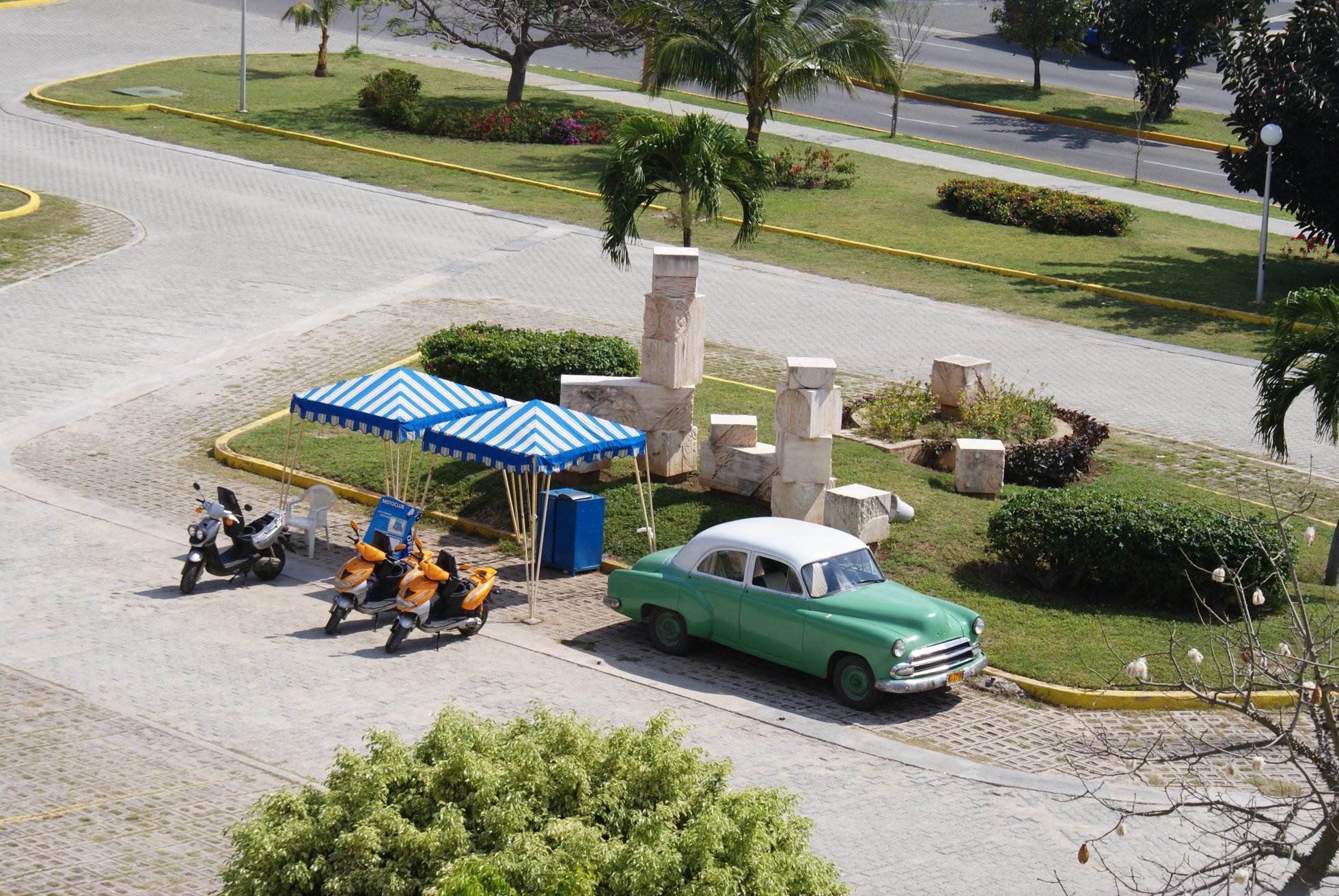 Машина в Варадеро, Куба. Фото 1 – фотографии Кубы