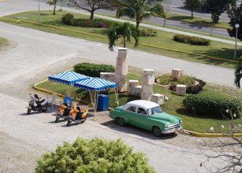 Машина в Варадеро, Куба. Фото 1 – фотографии Кубы