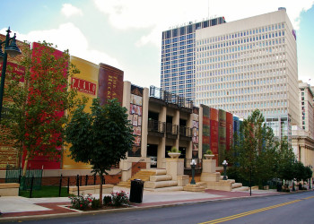 Здание Публичной библиотеки Канзас-Сити – фотографии США