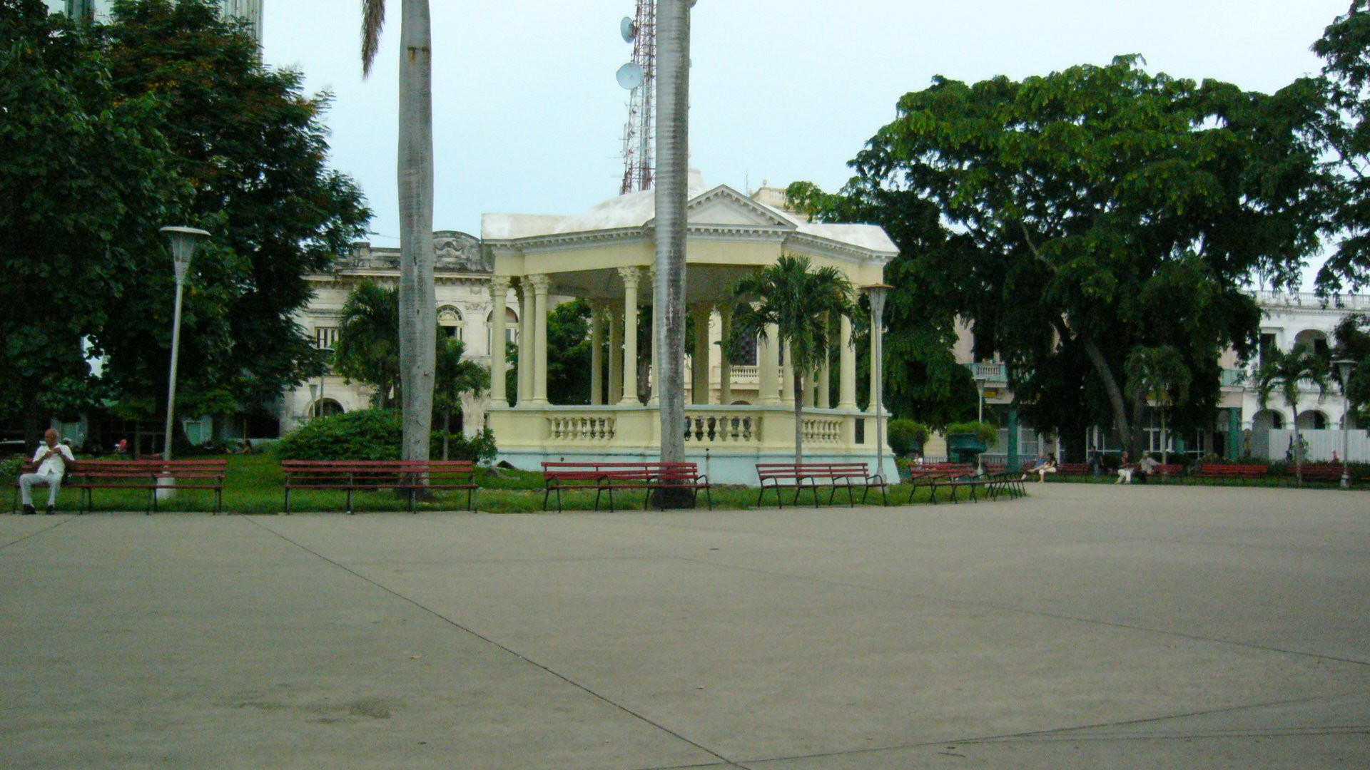 Сквер в Санта-Клара, Куба – фотографии Кубы