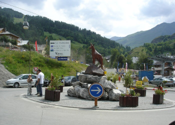 Скульптура в Вальменьер-Валуар, Франция – фотографии Франции