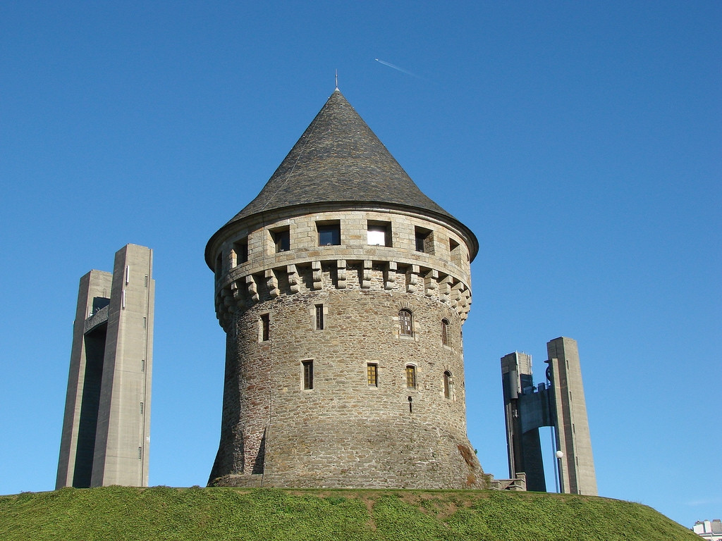 Башня в Бресте, Франция. Фото 1 – фотографии Франции