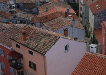 Крыши домов в Врсаре, Хорватия. Фото 6 – фотографии Хорватии