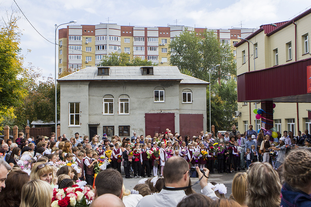 Здание, расположенное на территории гимназии №5. Фото 1 – фотографии России