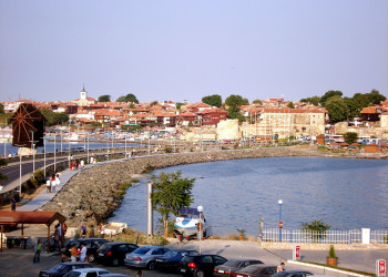 Набережная в Несебыре, Болгария – фотографии Болгарии