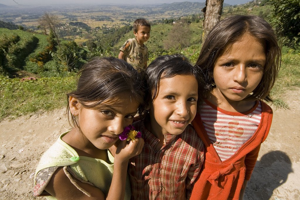 Ещё детишки – фотографии Непала