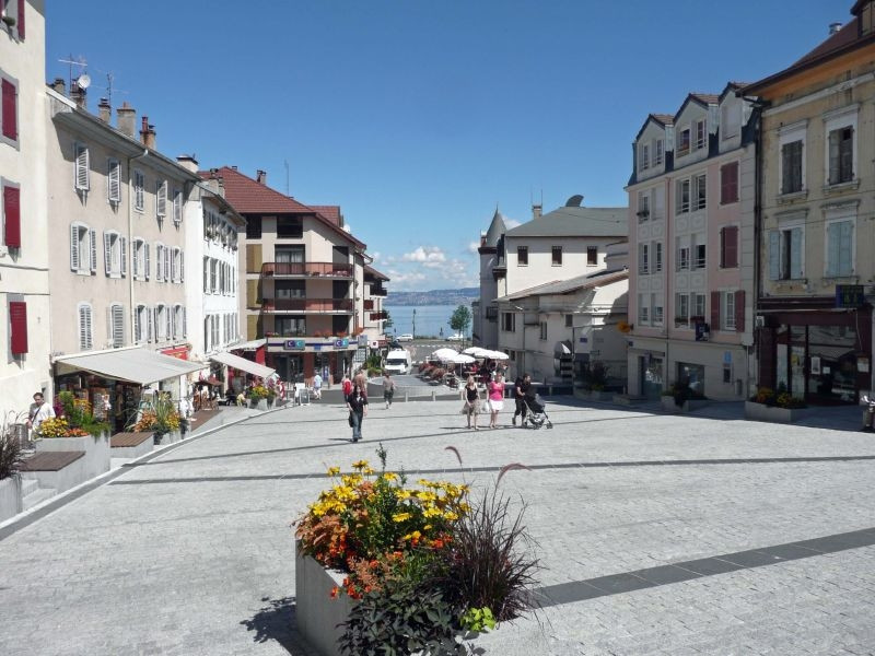 Дома в Эвиан-ле-Бен, Франция. Фото 2 – фотографии Франции