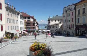 Дома в Эвиан-ле-Бен, Франция. Фото 2 – фотографии Франции