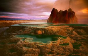 Гейзер Флай расположен в 33 километрах к северу от Джерлака, штат Невада – фотографии США