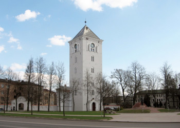 Башня Святой Троицы в Елгаве – фотографии Латвии