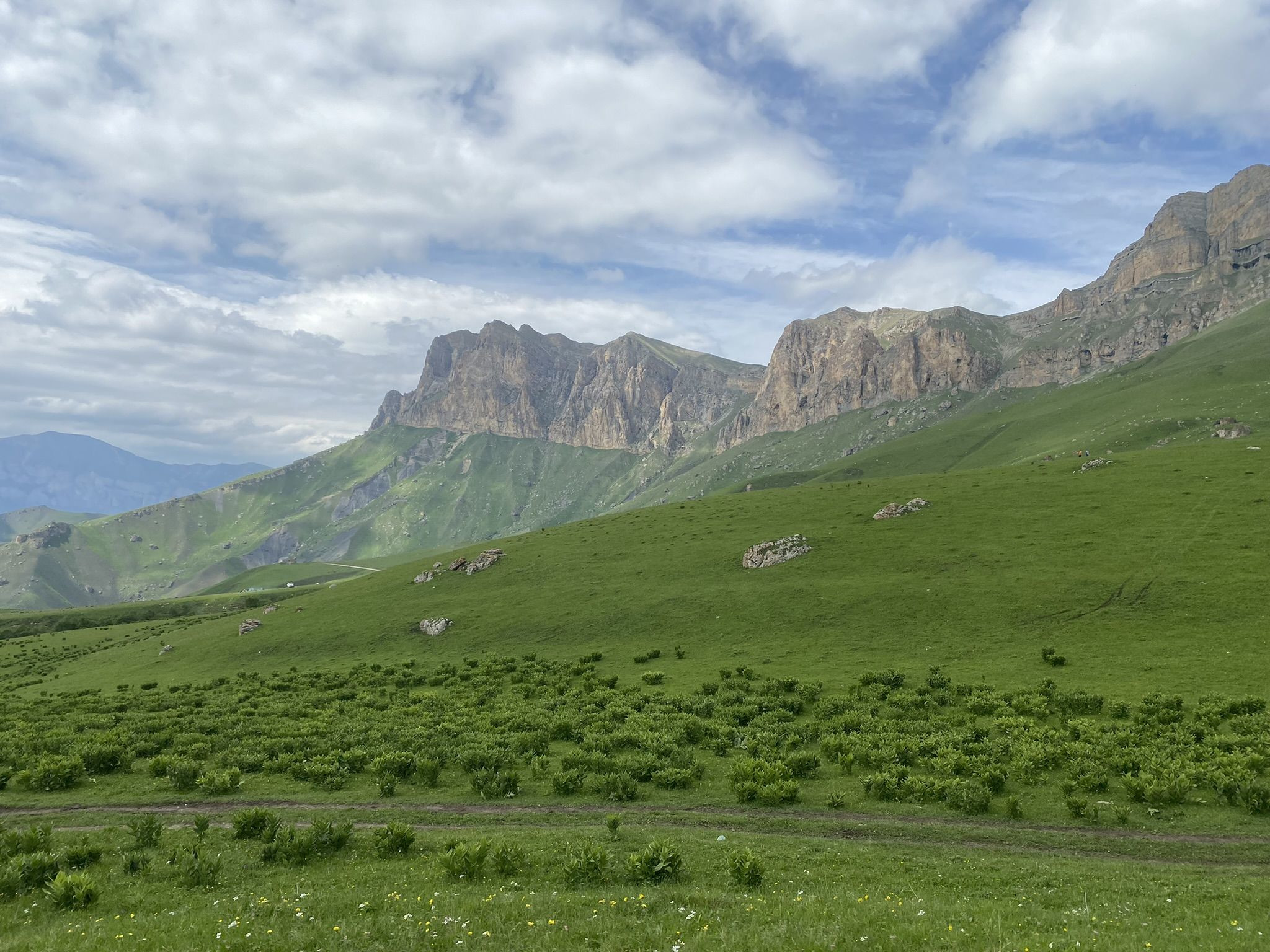 Незабываемые виды перевала Актопрак – фотографии России