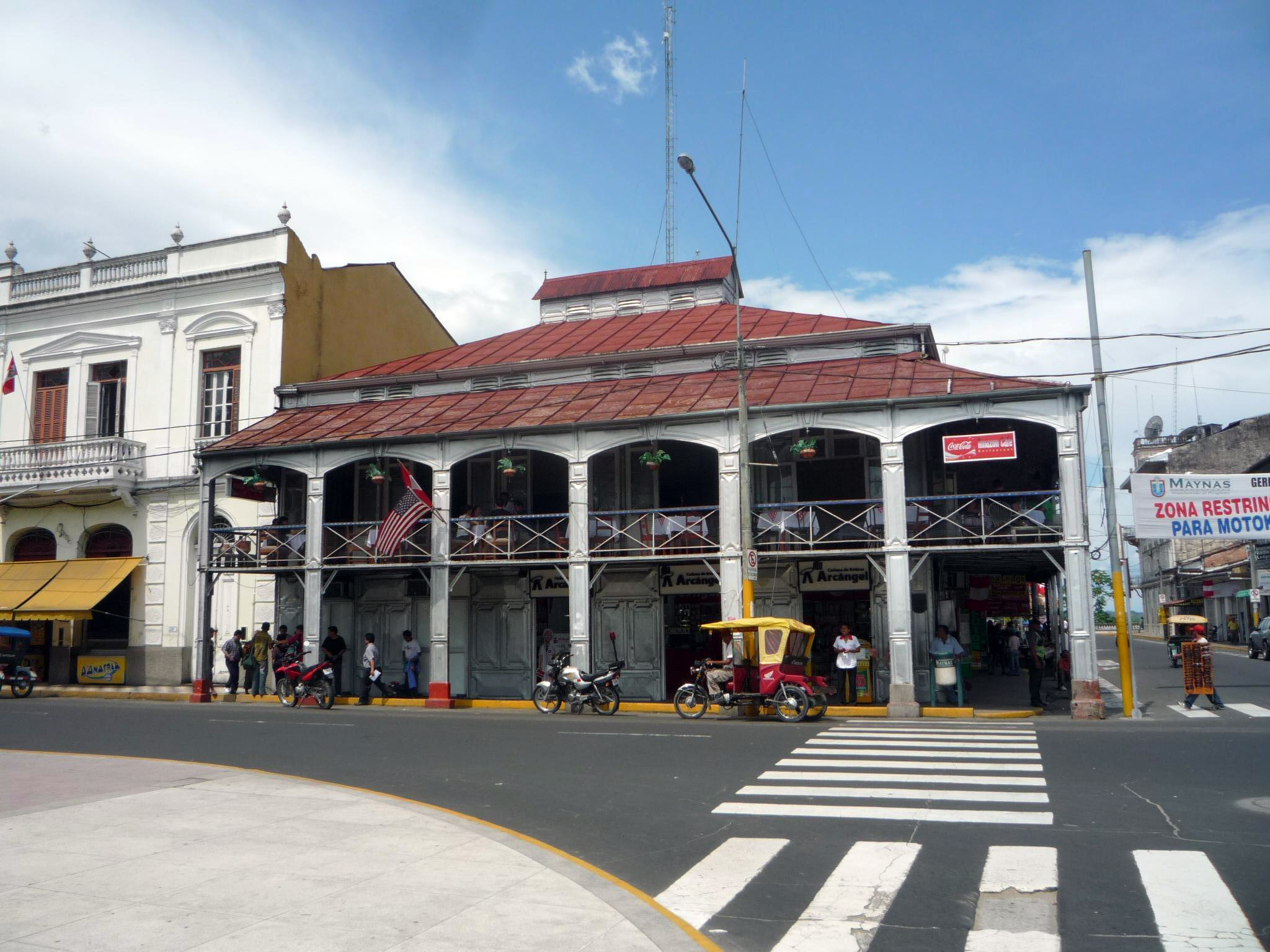 Железный дом в Икитосе. Фото 101 – фотографии Перу