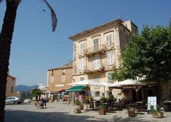 Кафе в Эрбалунге, Франция – фотографии Франции