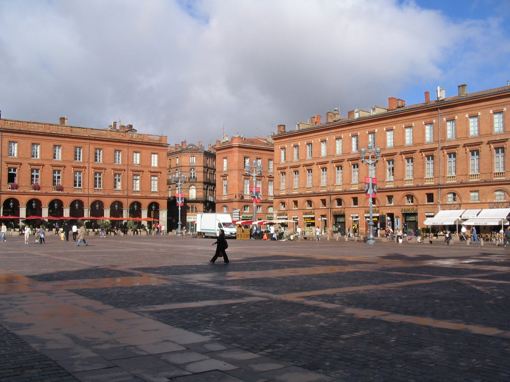 Площадь в Тулузе, Франция. Фото 8 – фотографии Франции