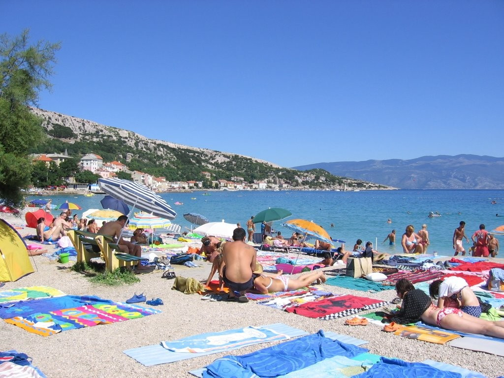 Люди на пляже в Башка, Хорватия. Фото 8 – фотографии Хорватии