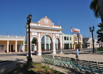 Пласа де Армас (Plaza de armas) – фотографии Кубы