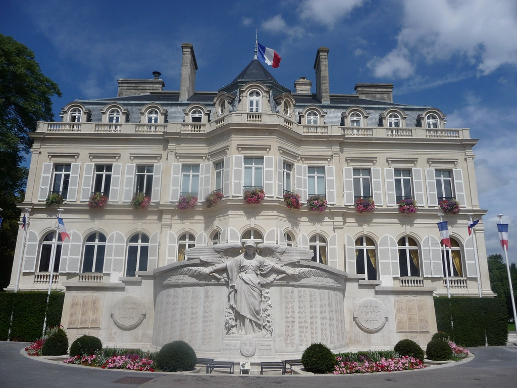 Архитектура в Эперне, Франция – фотографии Франции