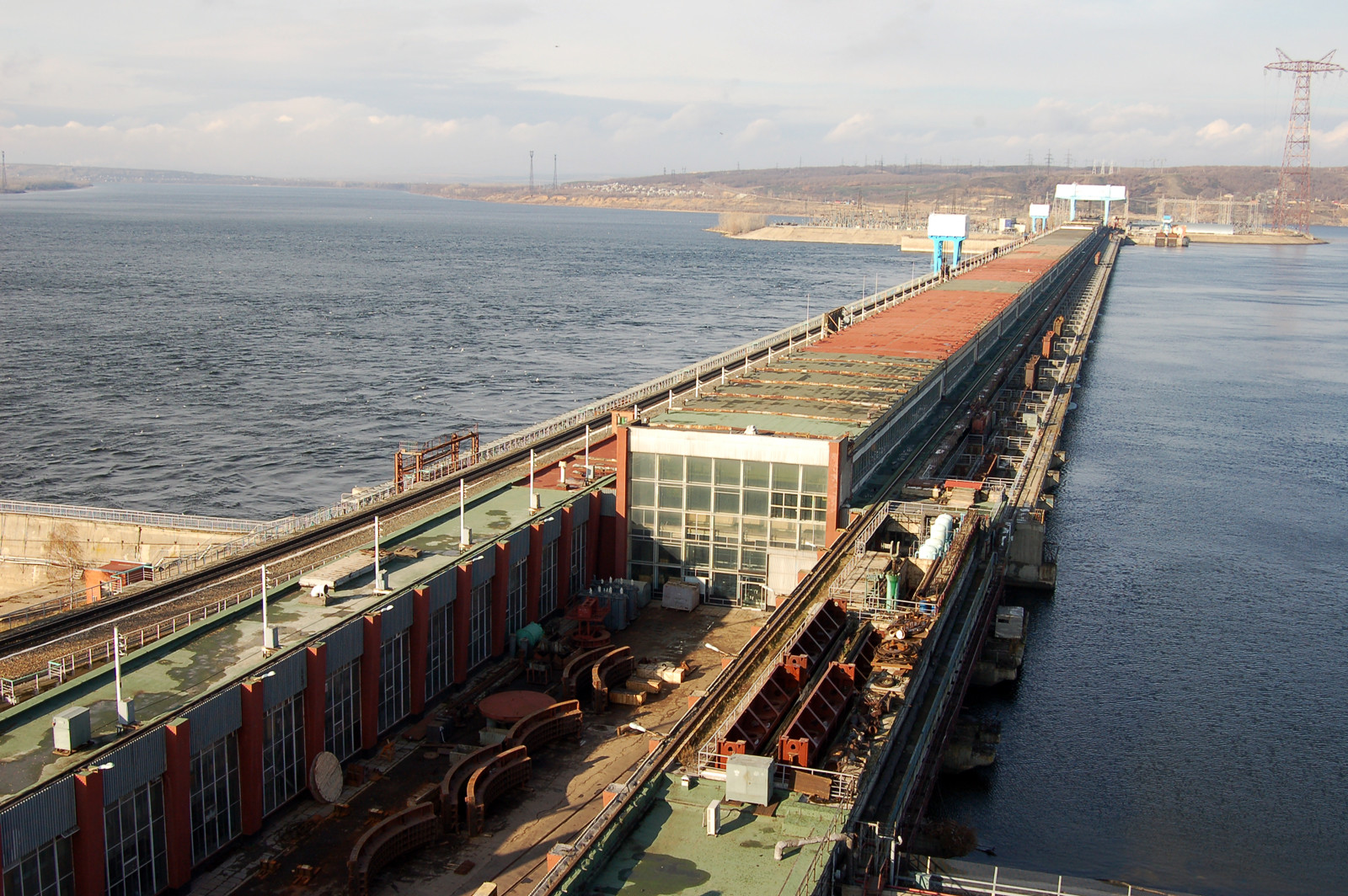 Саратовская ГЭС в Балаково. Фото 1 – фотографии России