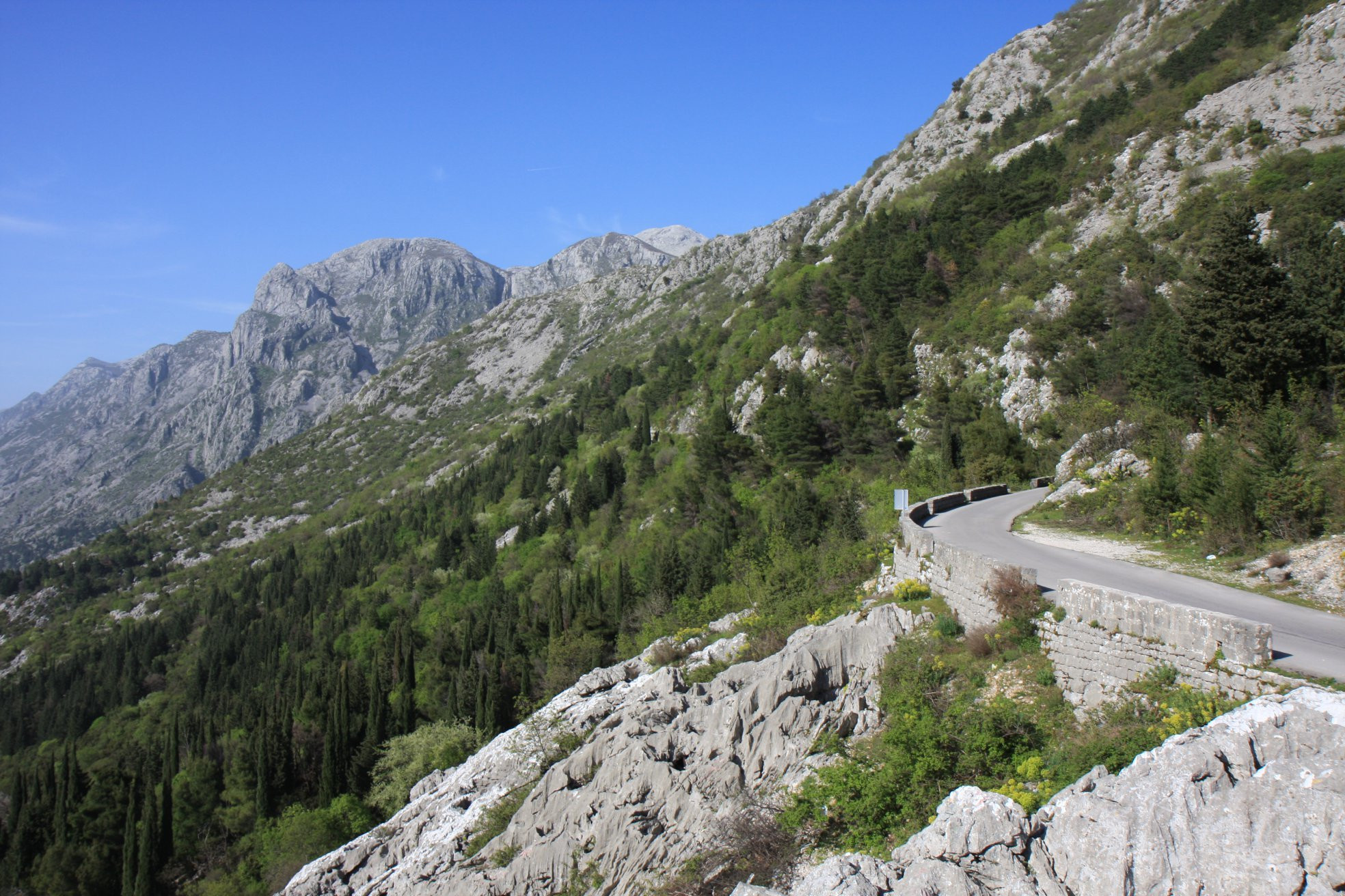 Горы в Которском заливе, Черногория. Фото 6 – фотографии Черногории