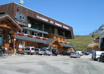 Транспорт в Альп-д'Юез, Франция – фотографии Франции