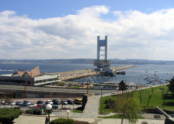 Вид на набережную города Ла-Корунья (La Coruña), Испания – фотографии Испании