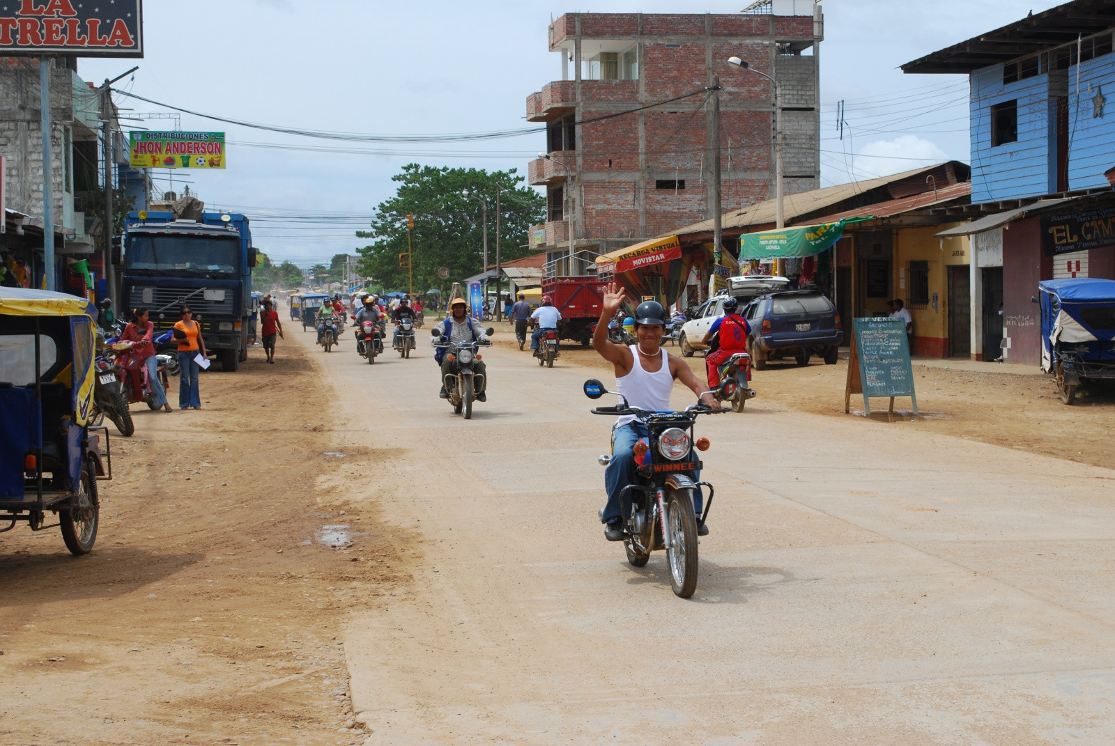 Пуэрто-Мальдонадо (Puerto Maldonado) – город в Амазонии – фотографии Перу