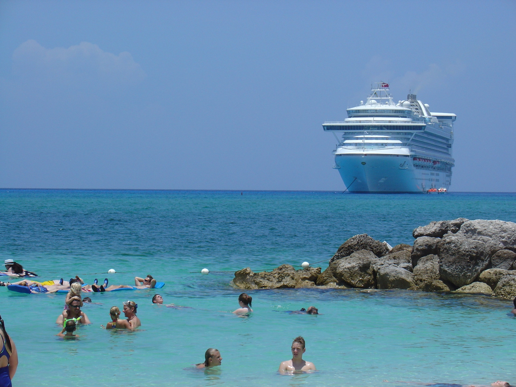 Корабль на острове Абако, Багамские острова. Фото 26 – фотографии Багамских островов