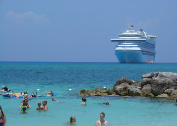 Корабль на острове Абако, Багамские острова. Фото 26 – фотографии Багамских островов