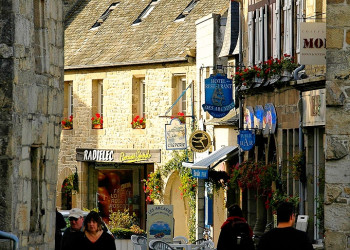 Люди в Роскофе, Франция – фотографии Франции