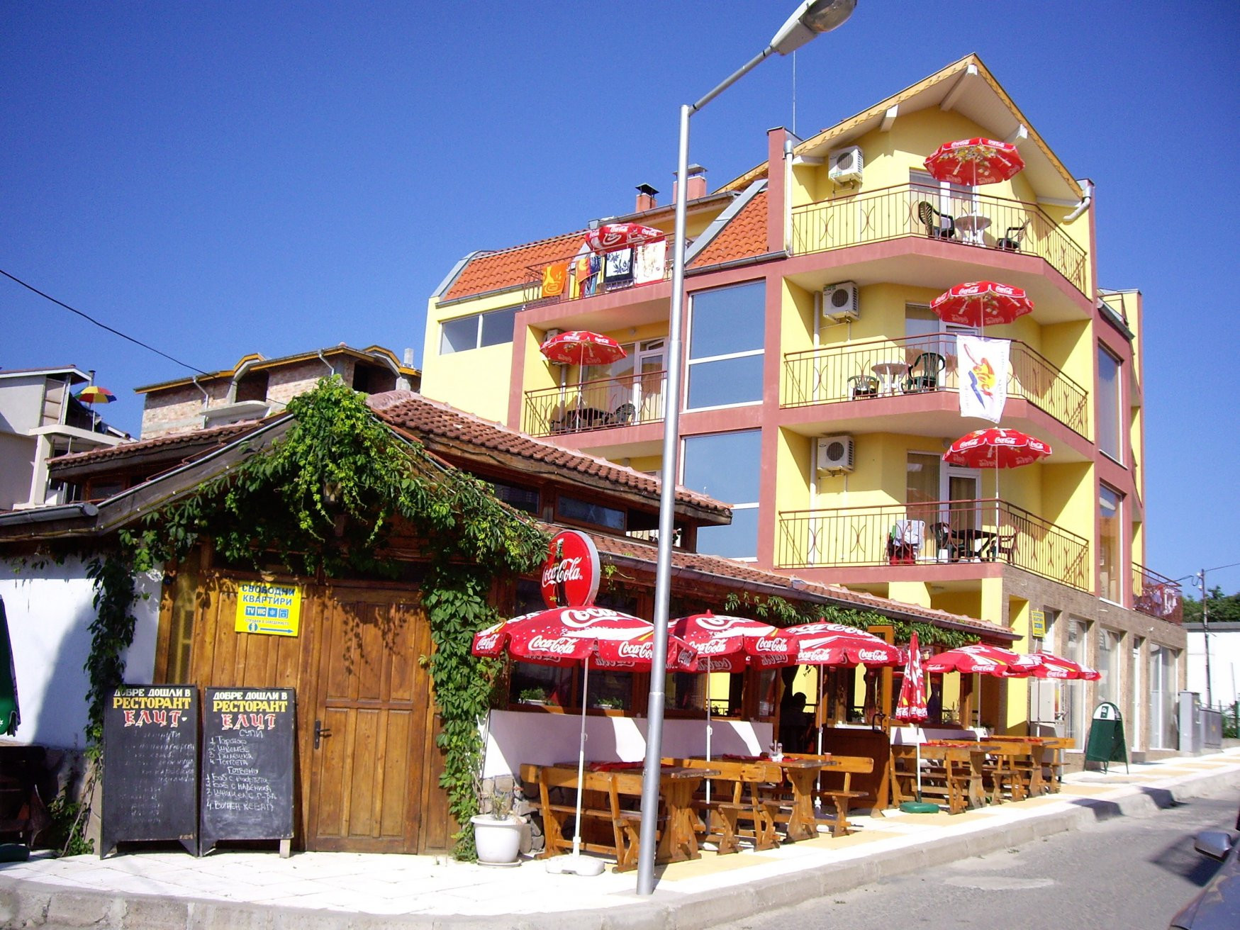 Кафе в Китене, Болгария. Фото 1 – фотографии Болгарии