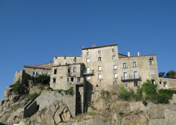 Дома в Сартене, Франция. Фото 5 – фотографии Франции