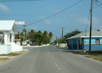 Улицы на острове Кайман-Брак (Cayman Brac Island) – фотографии Каймановых островов