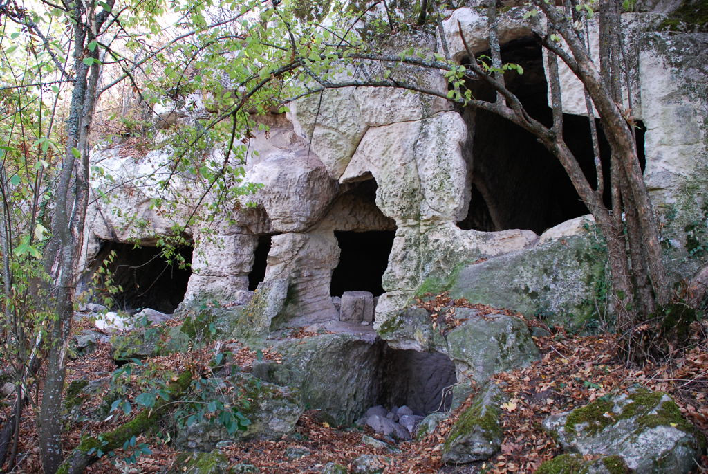 Пещерная крепость Тепе-Кермен в Крыму. Фото 1 – фотографии России