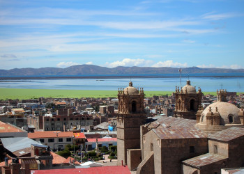 Пуно – город на западном берегу озера Титикака – фотографии Перу