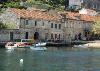 Лодки у причала на острове Шипан, Хорватия. Фото 2 – фотографии Хорватии