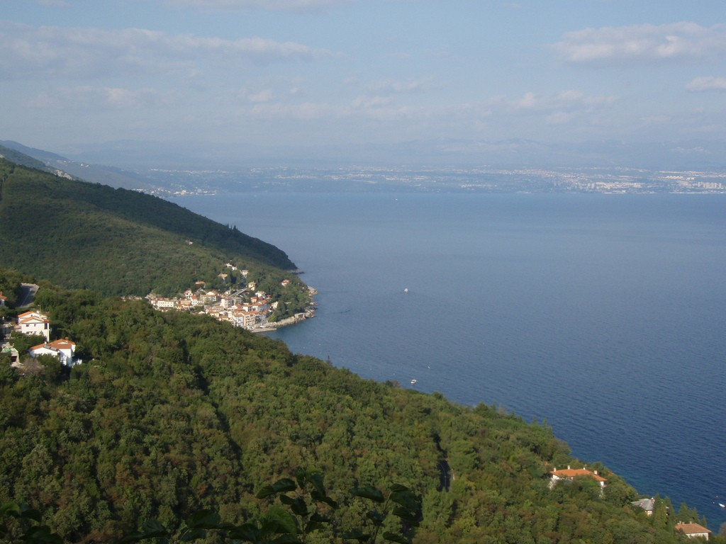 Панорамный вид в Мощеничка-Драга, Хорватия – фотографии Хорватии