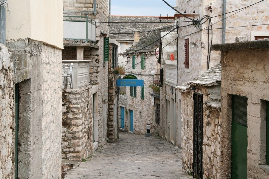 Улица в Примоштен, Хорватия. Фото 5 – фотографии Хорватии