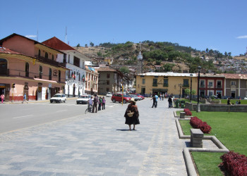 Площадь в Кахамарке – фотографии Перу