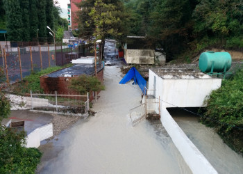 Последствия наводнения в п. Южный. Фото 1 – фотографии России