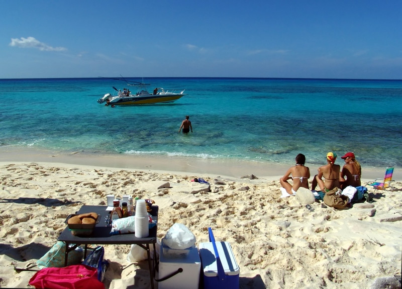 На пляже Провиденсиалеса – фотографии Тёркс и Кайкос