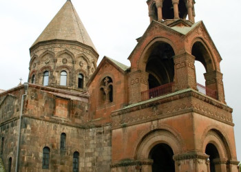 Эчмиадзинский кафедральный собор в Вагаршапате, Армения – фотографии Армении