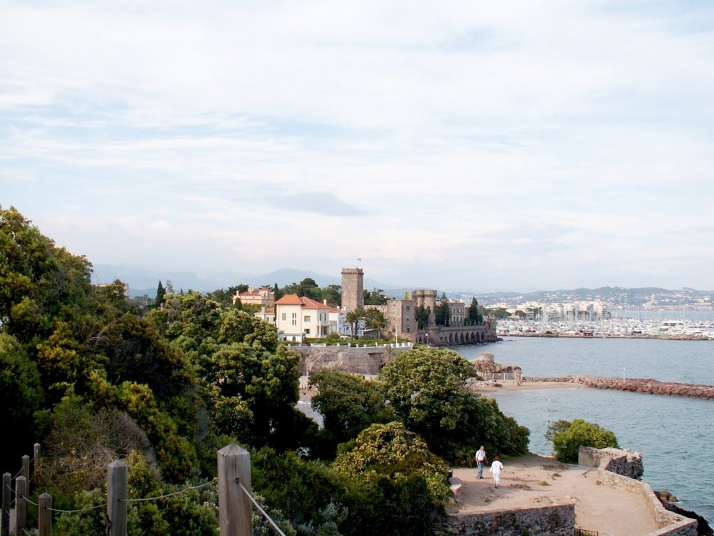 Набережная в Манделье-ля-Напуль, Франция. Фото 2 – фотографии Франции