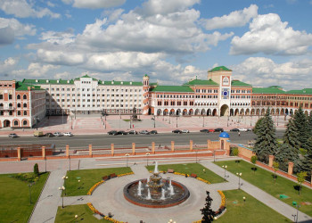 Площадь Оболенского-Ноготкова в Йошкар-Оле. Фото 1 – фотографии России