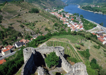 Шпиц – небольшой городок на севере Австрии – фотографии Австрии