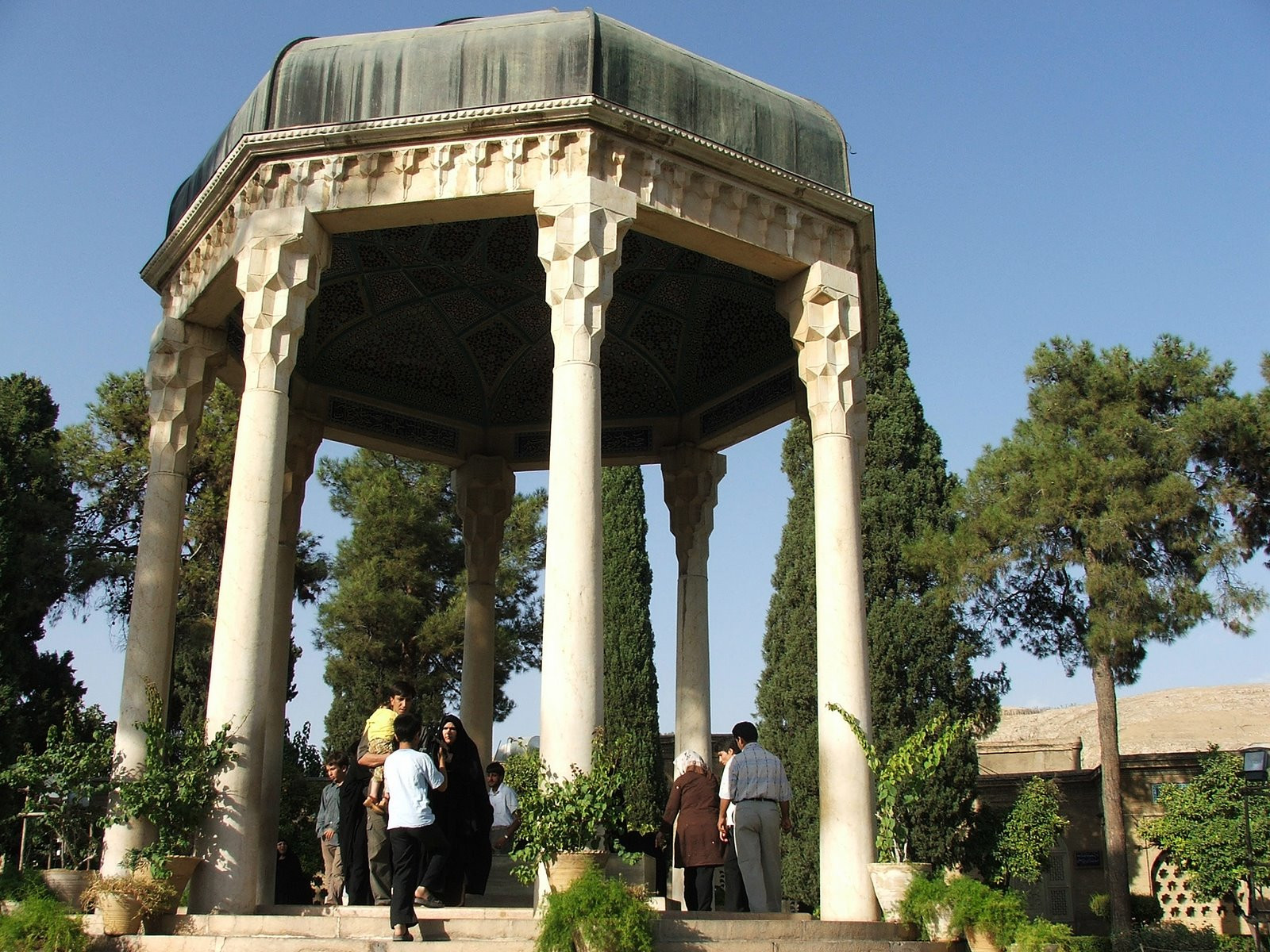 Могила хафеза в Ширазе шаттерсток – фотографии Ирана