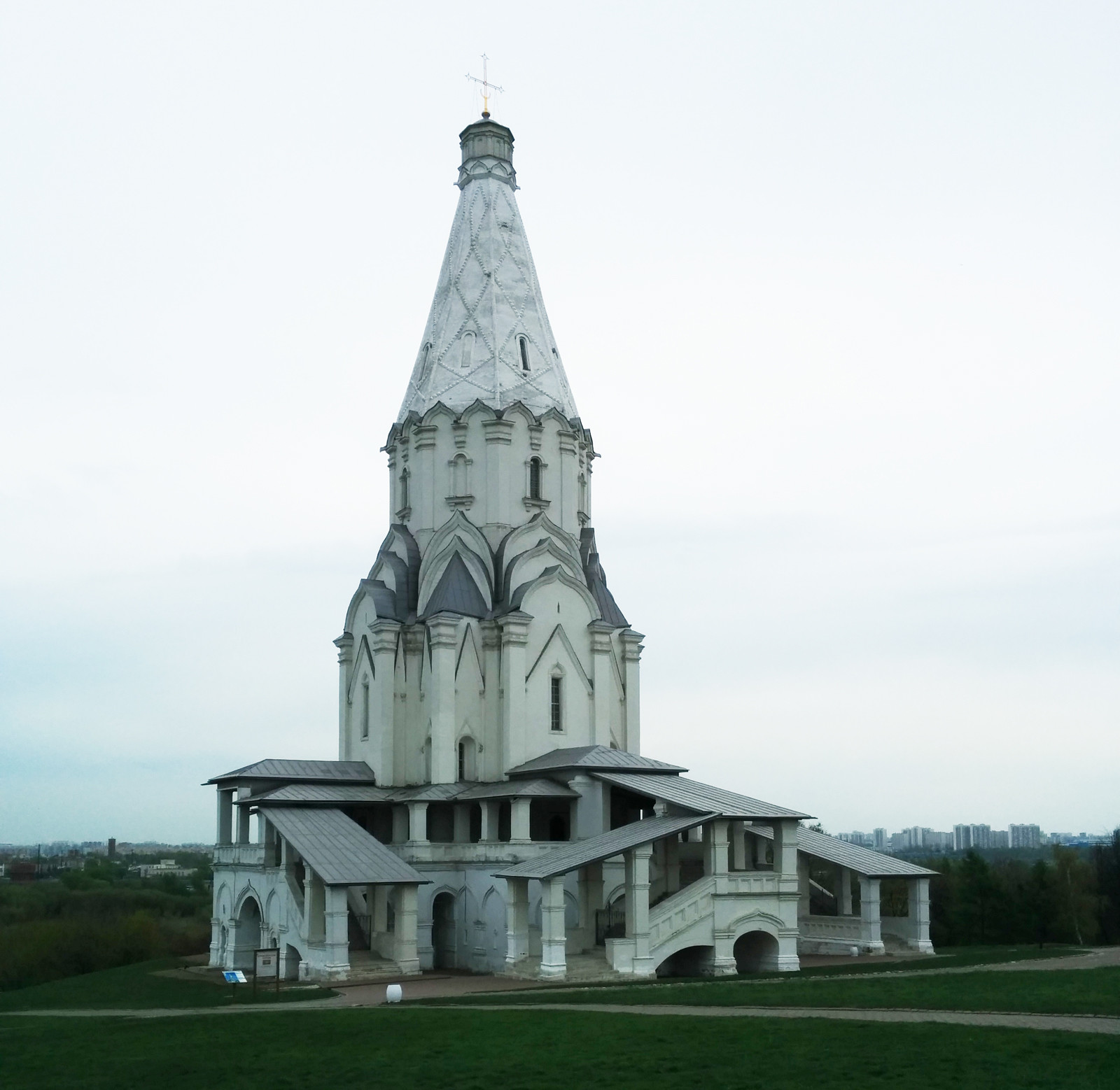 Парк Коломенское в Москве, Церковь Вознесения Господня. Фото 1 – фотографии России