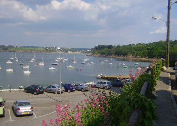 Набережная в Дуарненезе, Франция. Фото 1 – фотографии Франции