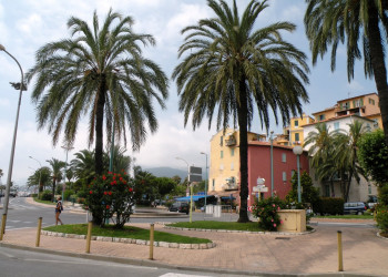 Улица в Ментоне, Франция. Фото 2 – фотографии Франции